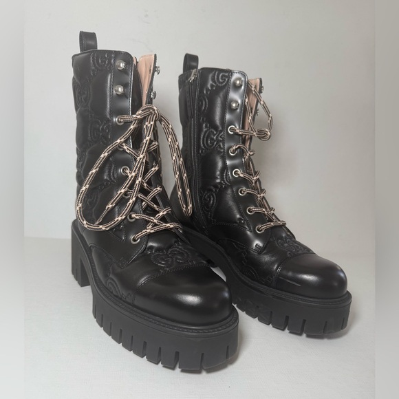 Gucci Black Combat Boots with Chunky Sole, Zipper and Lace-Up Design, 37.5EU - Picture 2 of 11